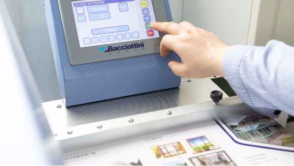 如何解決印刷品的色差？？？-古得堡印刷